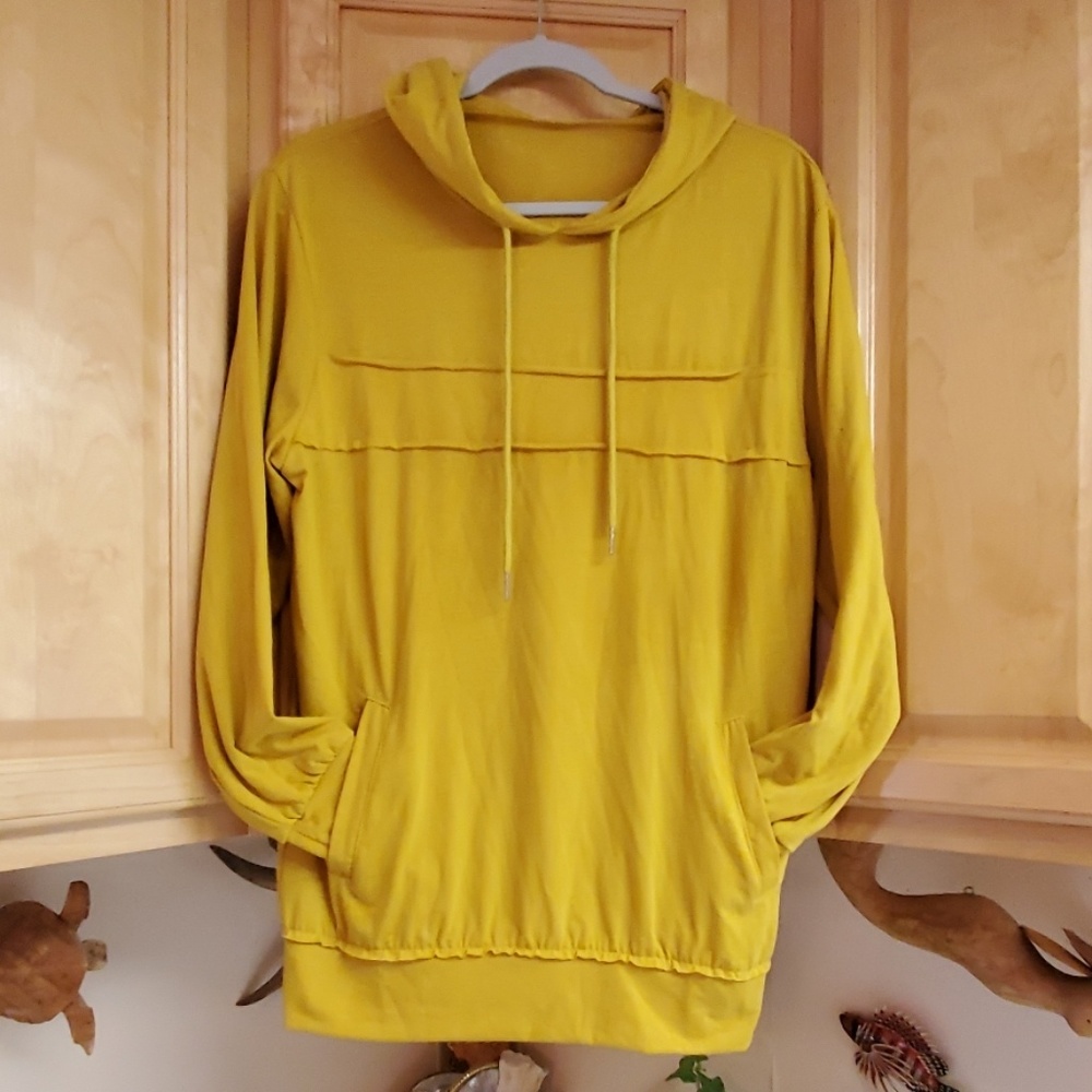 NWOT Boutique Mustard Hoody With Pockets Small